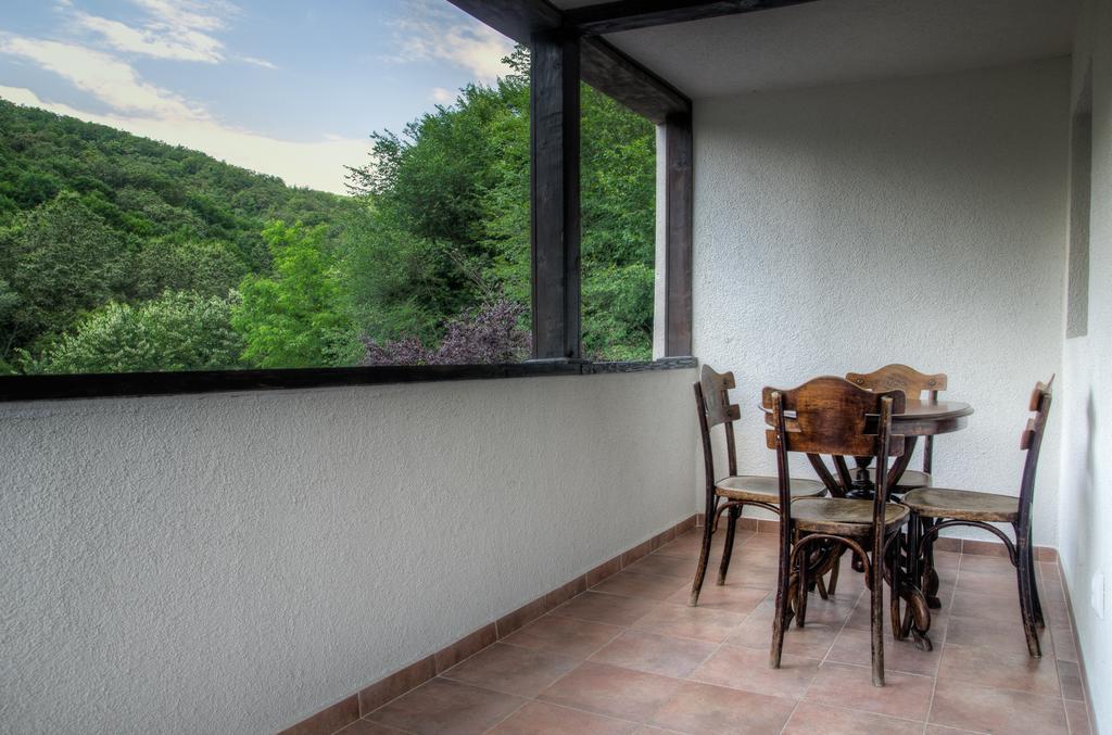Pensiune-Restaurant Tara Luanei Sărata-Monteoru Rom bilde