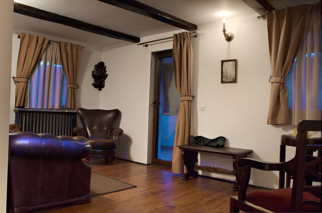 Pensiune-Restaurant Tara Luanei Sărata-Monteoru Rom bilde