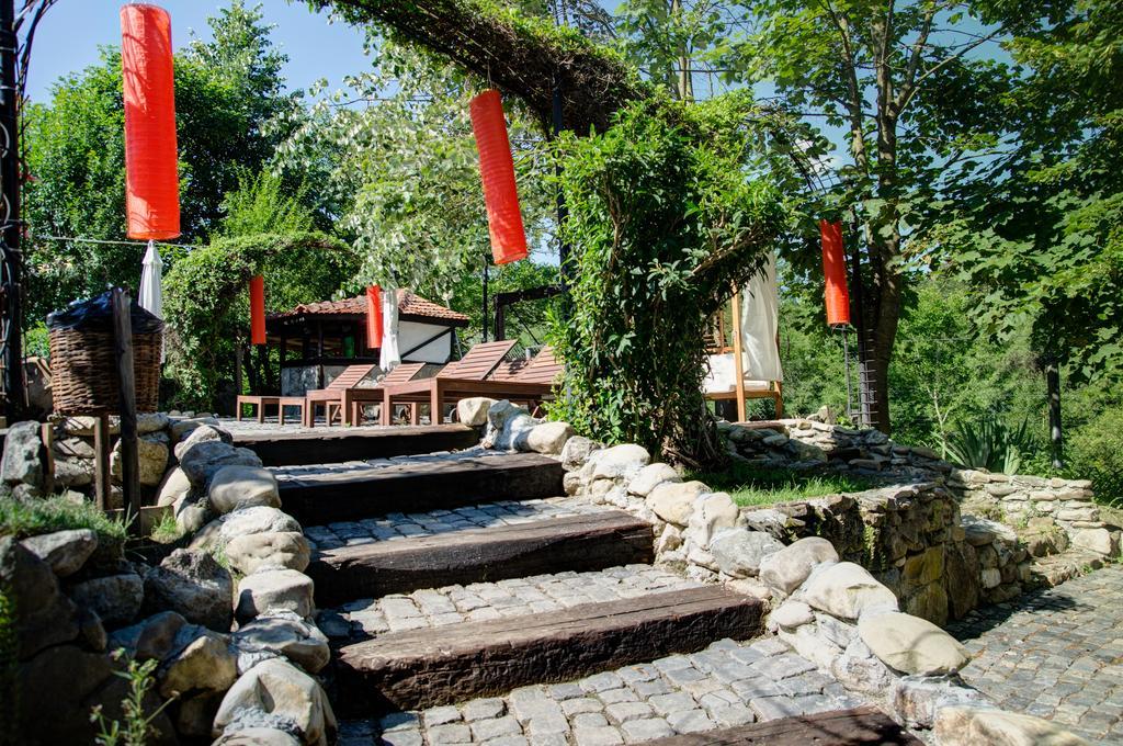 Pensiune-Restaurant Tara Luanei Sărata-Monteoru Eksteriør bilde
